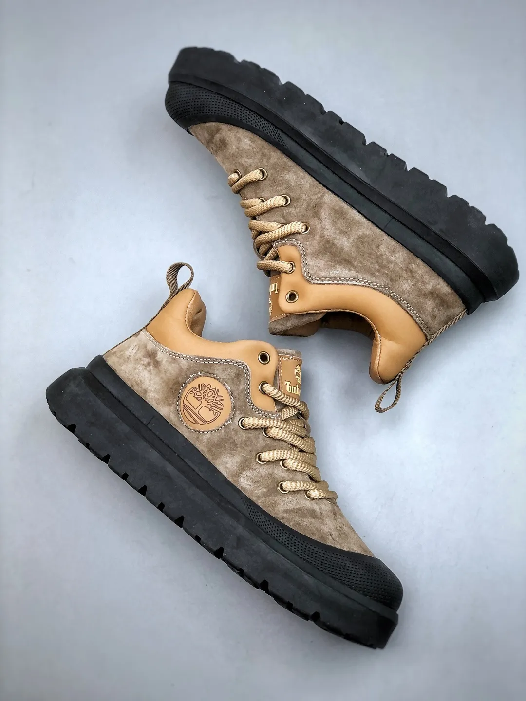 💰520 supports store G 2025 autumn and winter Timberland Timberland/Timberland classic high-top casual men's shoes, newly upgraded, Guangdong factory quality, original box and original packaging, the fabric is made of Italian top frosted cowhide, with anti-odor and anti-corrosion genuine leather latex insoles, giving you a perfect wearing experience. High-quality and durable, a must-have for men. Specialized in not looking handsome. High-quality, first-class foot feel. Exclusive supply. Size: 39-44 (standard size)